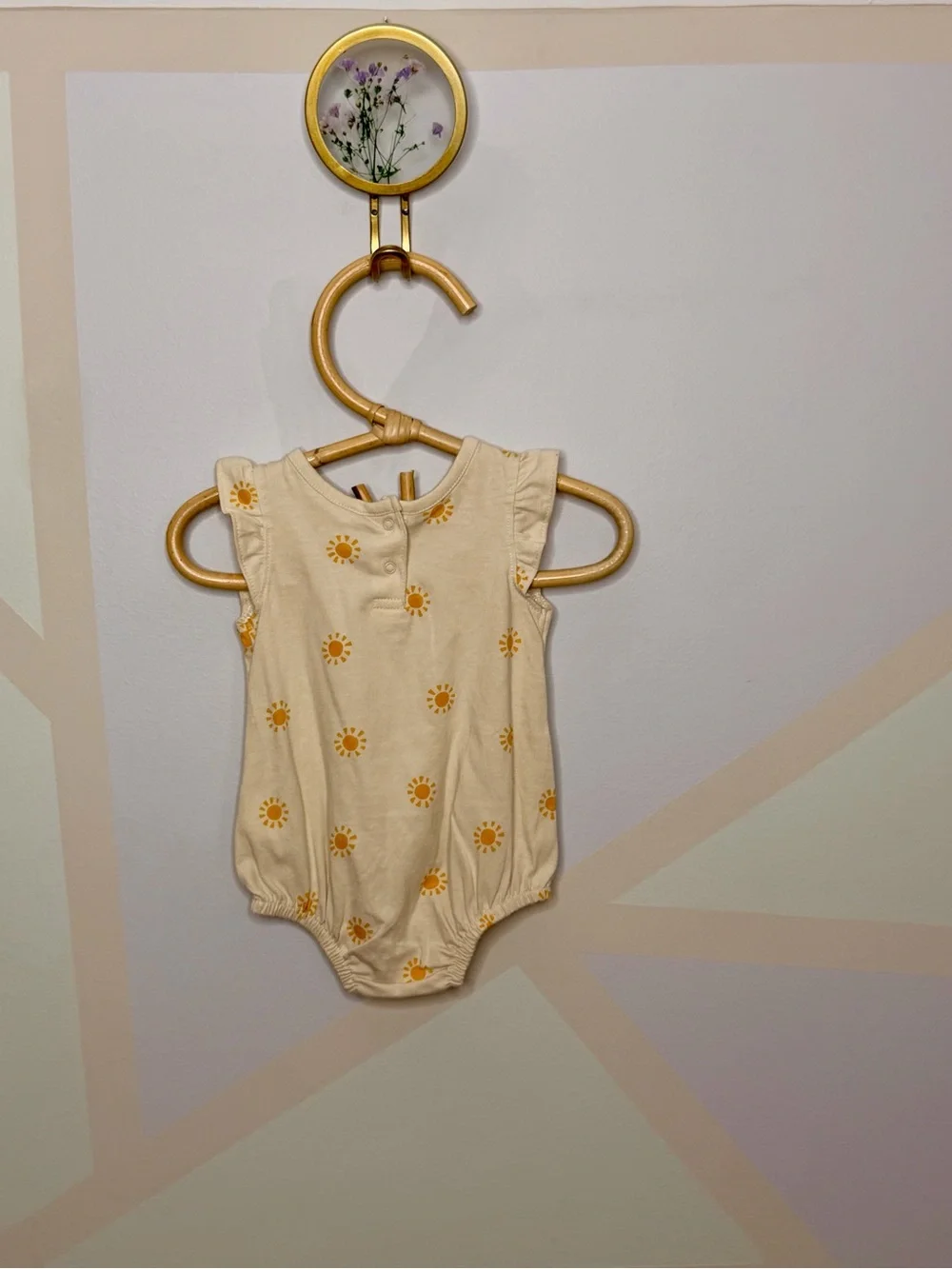 Old Navy cream one